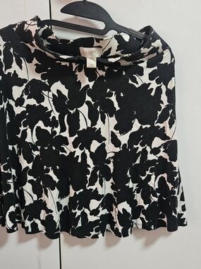 LOFT Black and White Floral Flared Skirt